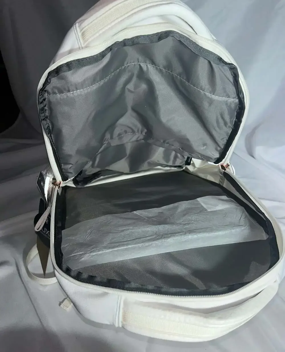 New The North Face Women's Jester Luxe Backpack 27L Gardenia White